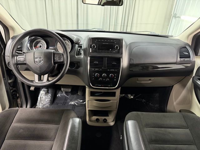 Used 2017 Dodge Grand Caravan SE image 13