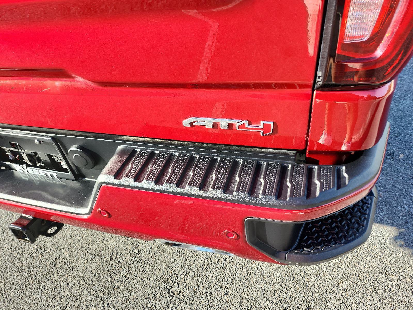 Used 2025 GMC Sierra 1500 AT4 w/ AT4 Premium Package image 4