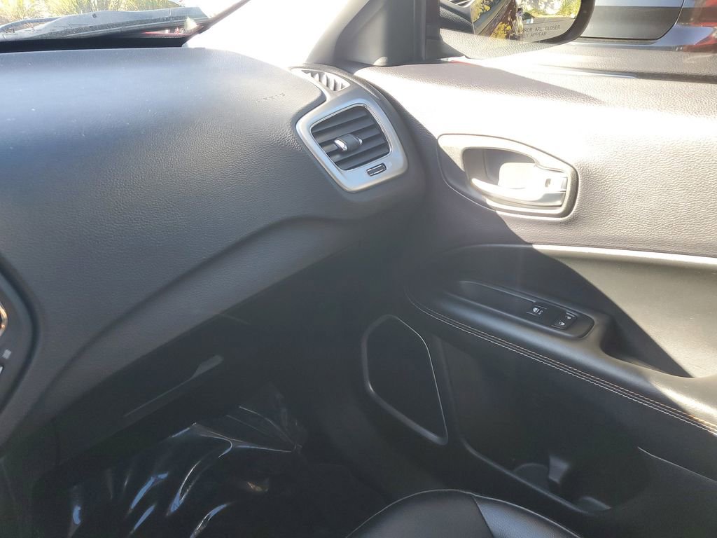 Used 2018 Jeep Compass Latitude w/ Popular Equipment Group image 20