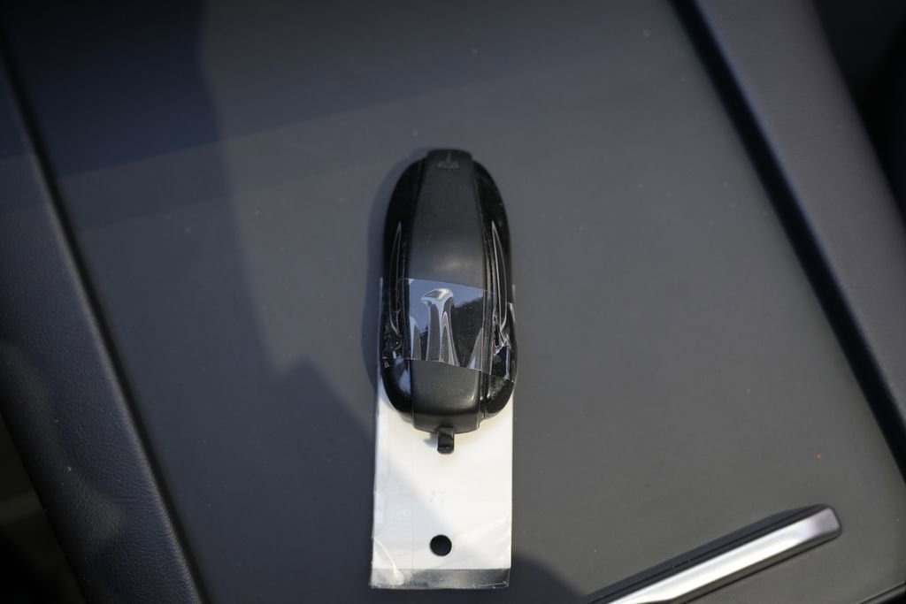 Used 2016 Tesla Model S 75D image 59