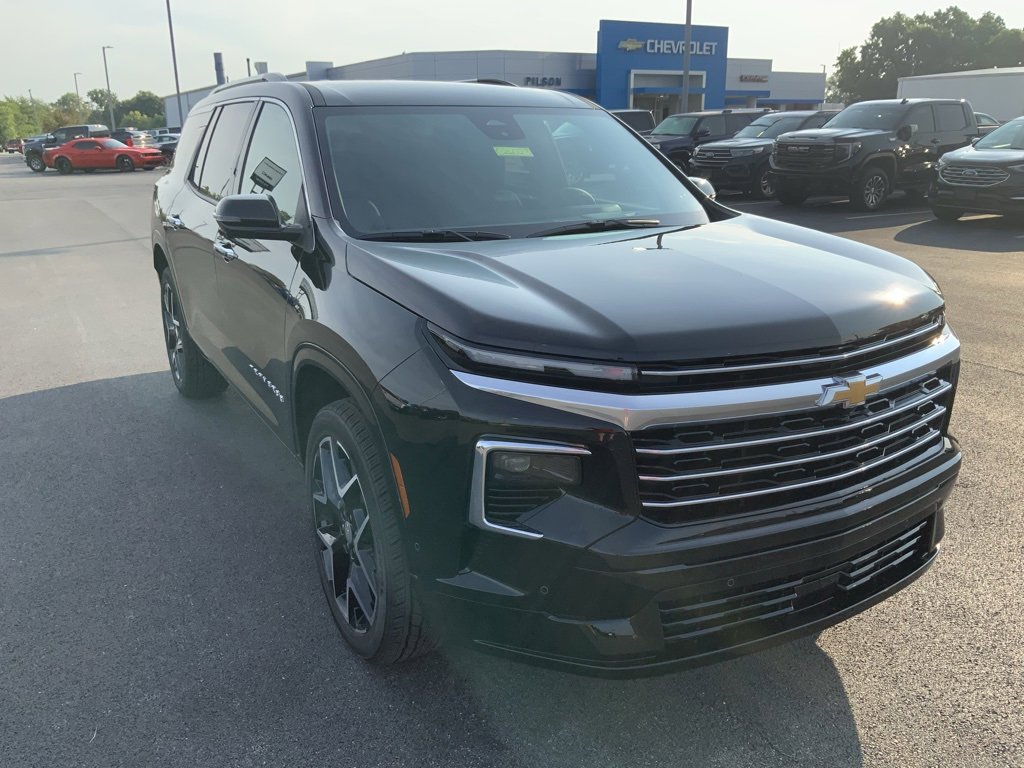 New 2026 Chevrolet Traverse High Country image 2