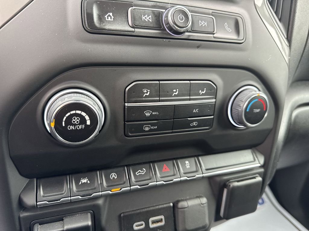 Used 2024 Chevrolet Silverado 1500 Custom image 19