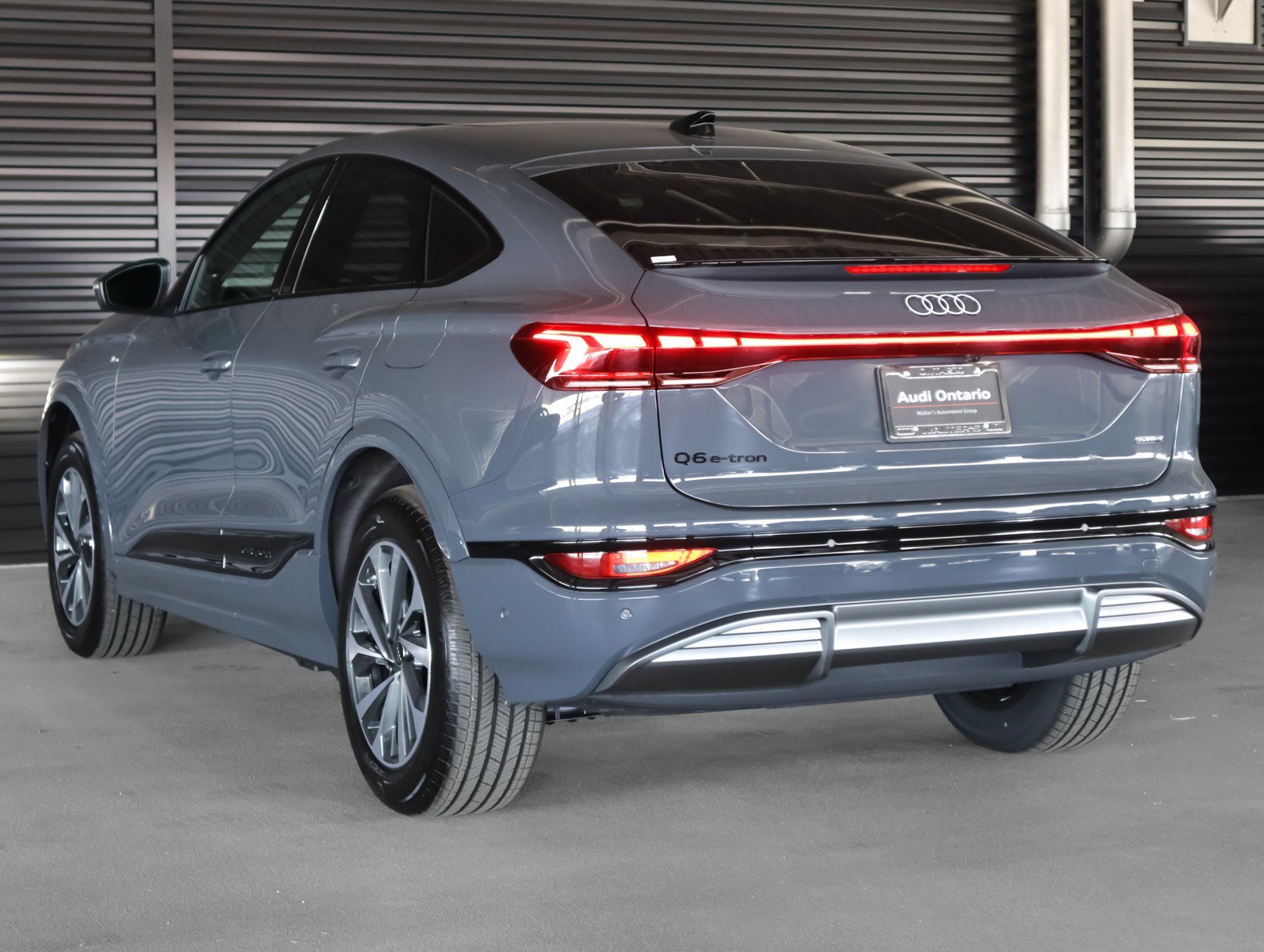 New 2027 Audi SQ6 e-tron Premium AWD/4WD image 2