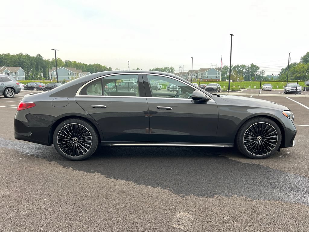 New 2026 Mercedes-Benz E 350 4MATIC Sedan image 9