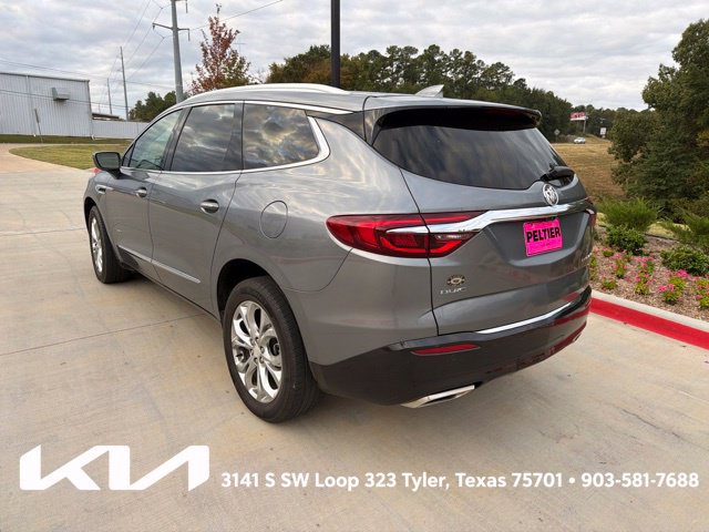 Used 2018 Buick Enclave Avenir w/ Avenir Technology Package FWD image 9