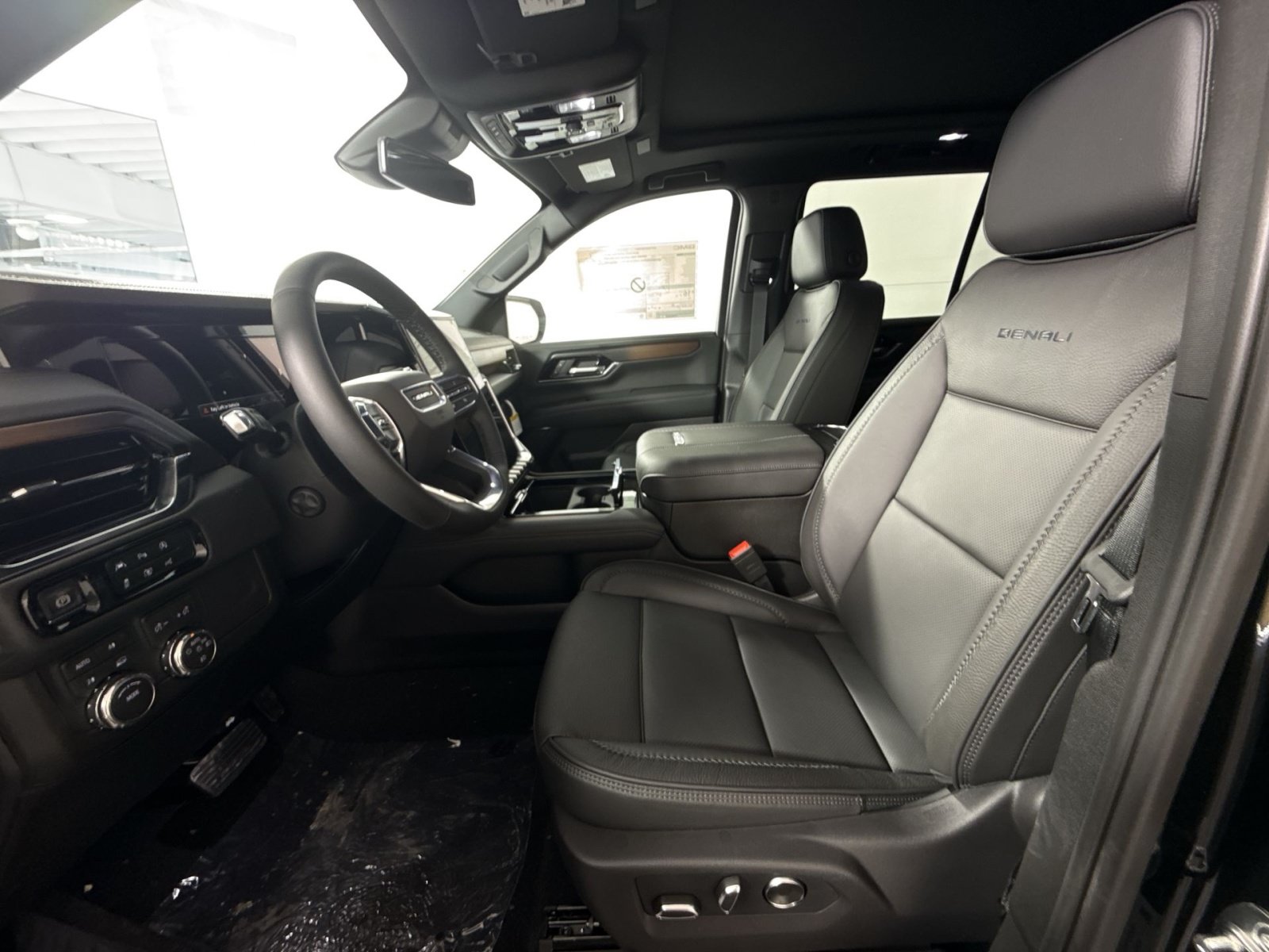 New 2026 GMC Yukon Denali w/ Sun & Power Step Package AWD/4WD image 13
