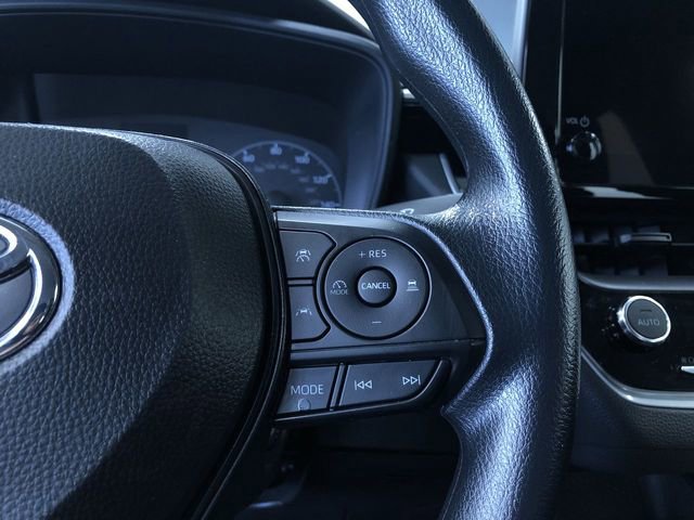 Used 2025 Toyota Corolla LE image 26