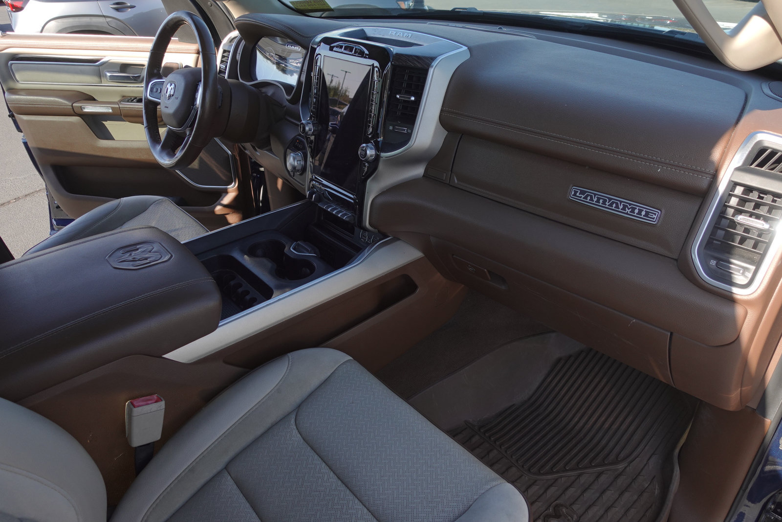 Used 2020 RAM 1500 Laramie AWD/4WD image 13