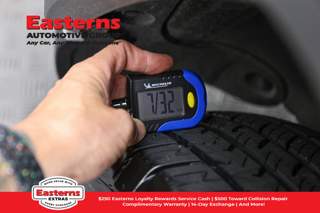 Used 2024 Toyota RAV4 XLE w/ Convenience Package AWD/4WD image 30