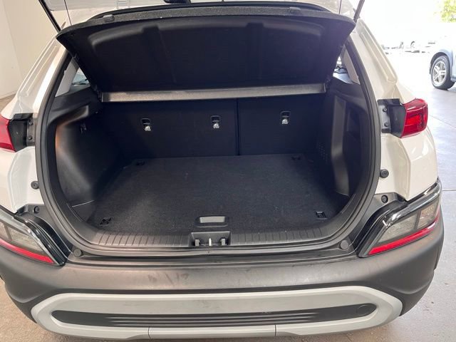 Used 2023 Hyundai Kona SE FWD image 16