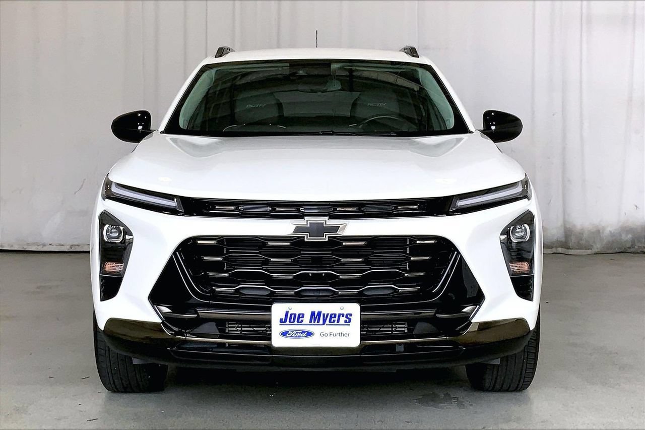 Used 2025 Chevrolet Trax ACTIV w/ Driver Confidence Package FWD image 2