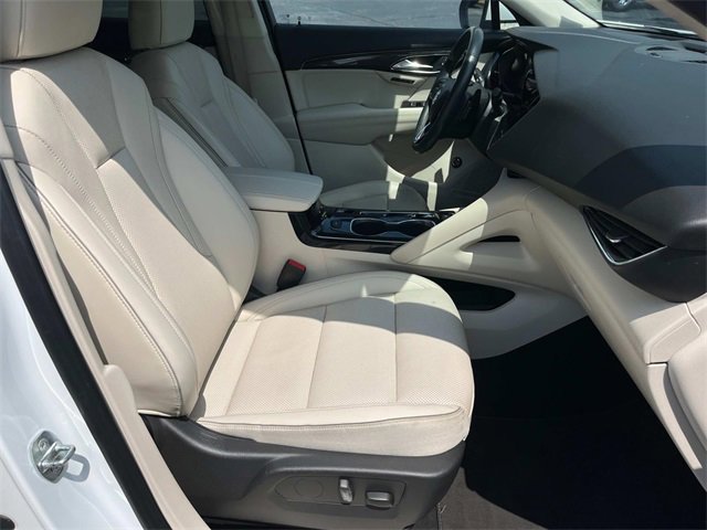Used 2023 Buick Envision Essence image 25