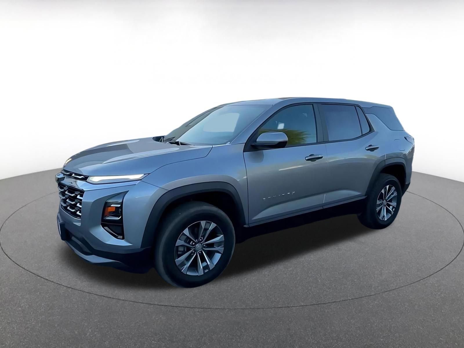 Used 2025 Chevrolet Equinox LT FWD image 8