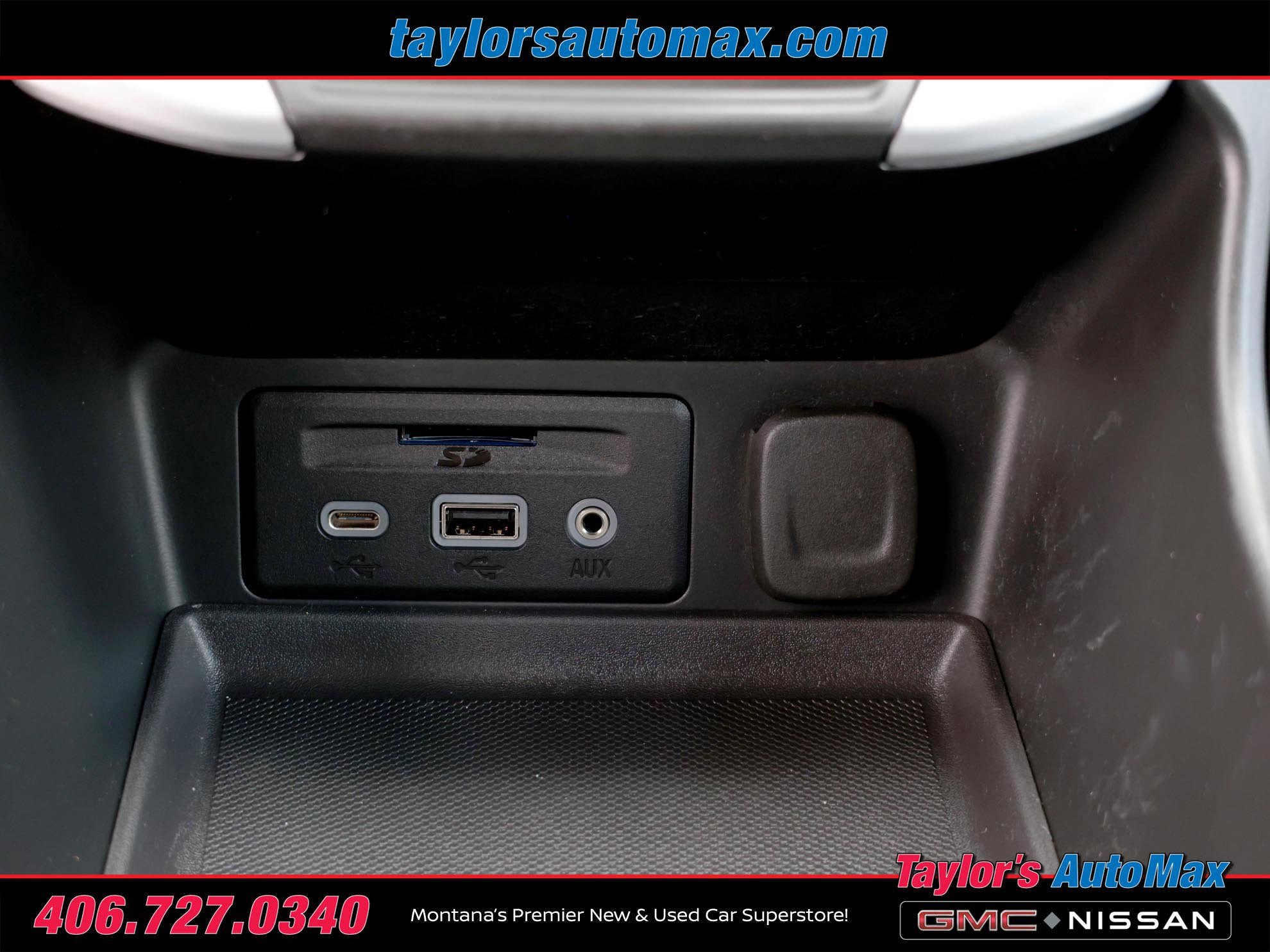 Used 2023 GMC Terrain SLT AWD/4WD image 18