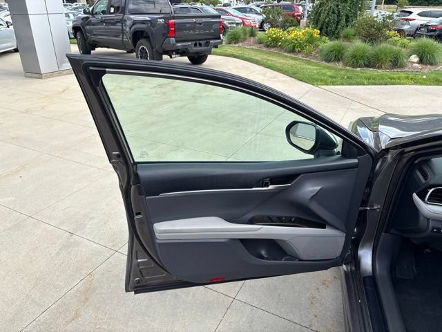 Used 2024 Toyota Camry SE FWD image 24