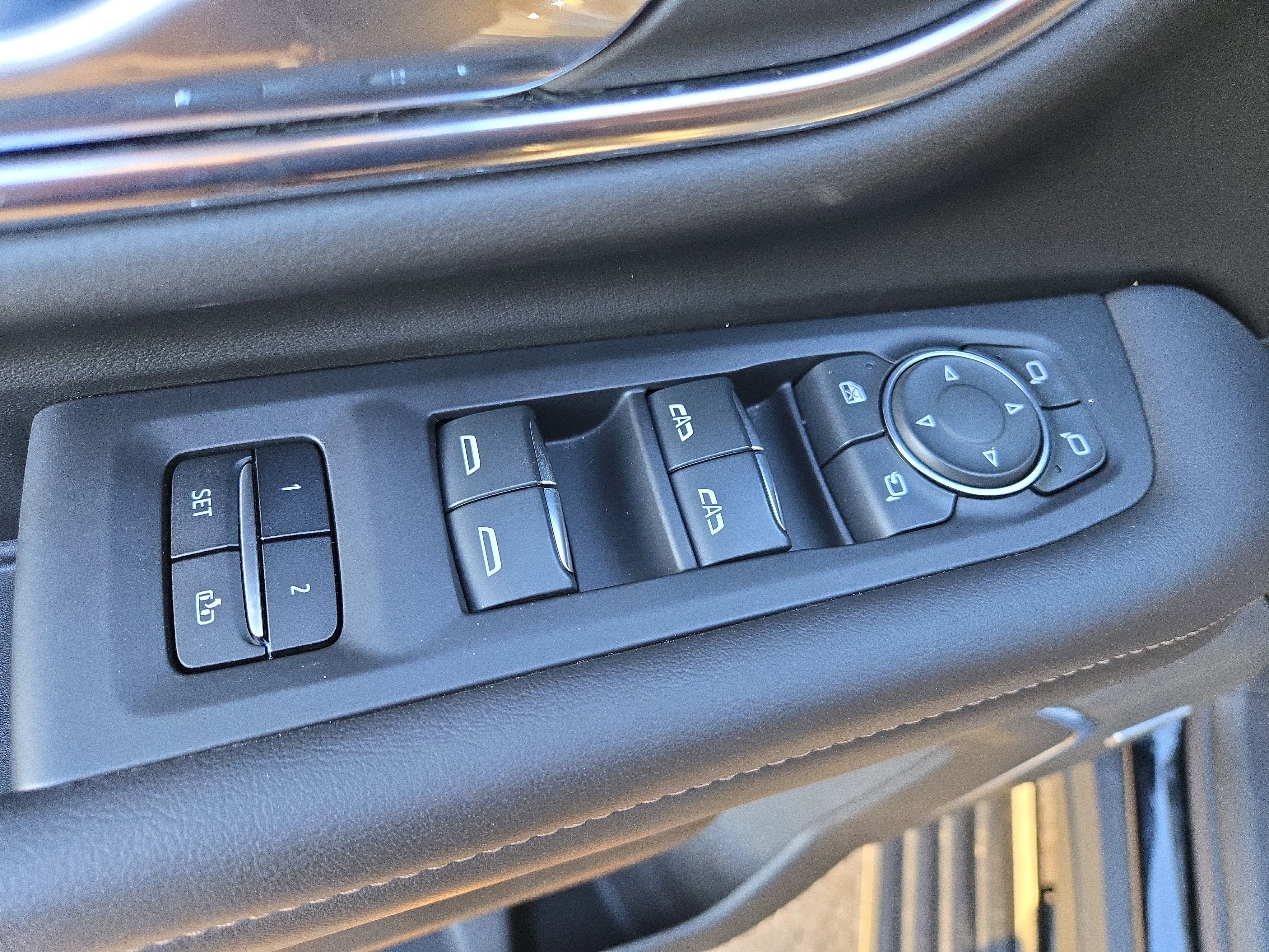 Used 2021 Chevrolet Tahoe High Country w/ Premium Package image 15