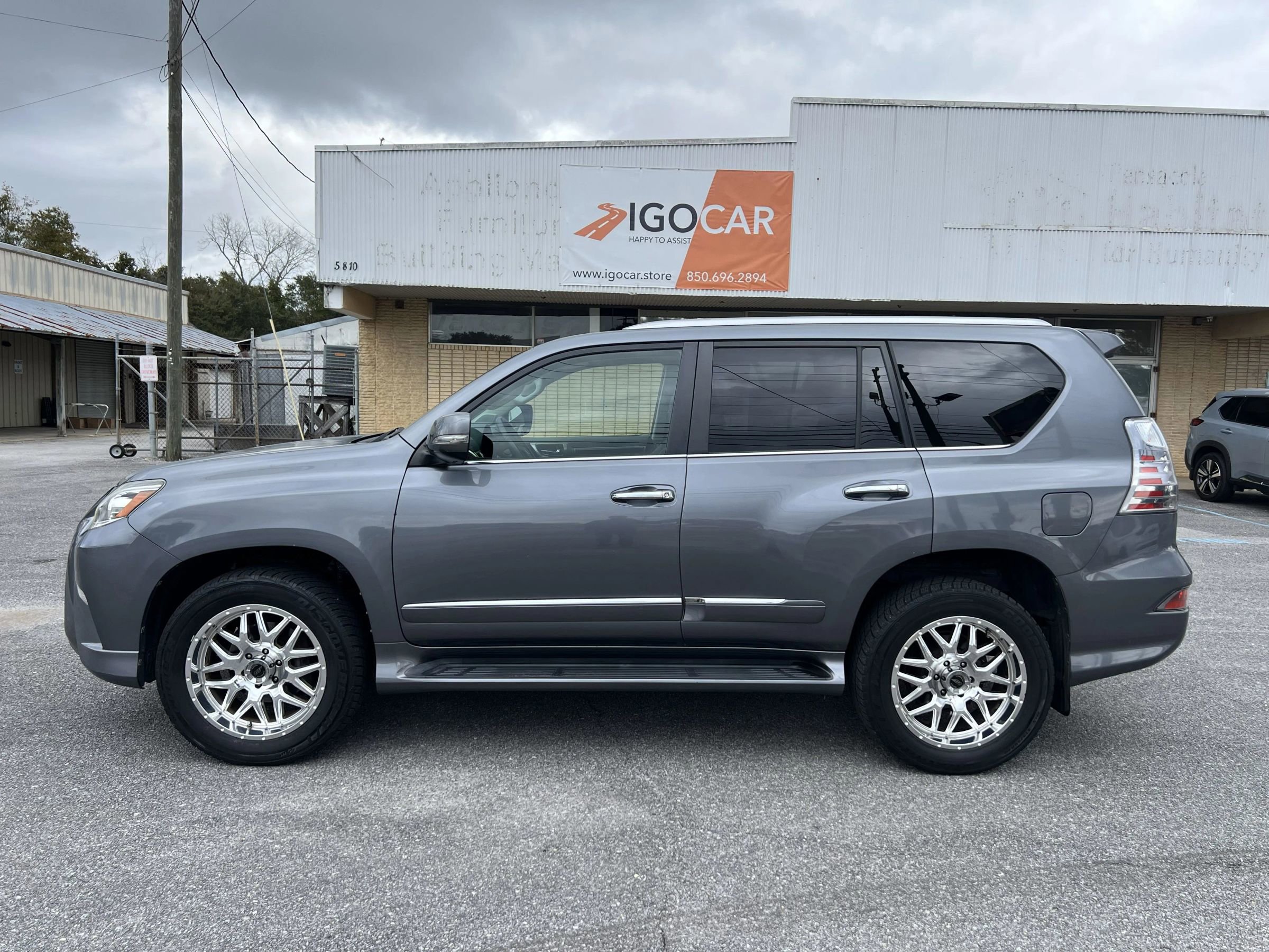 Used 2015 Lexus GX 460 image 10