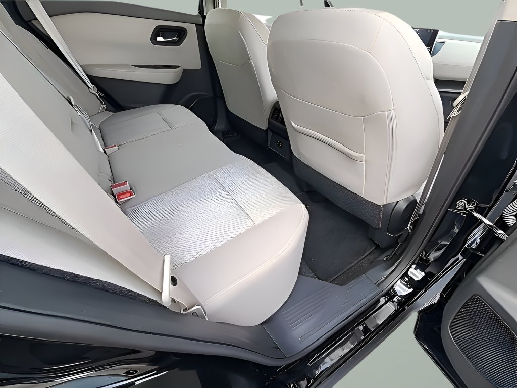 Used 2025 Nissan Rogue SV AWD/4WD image 12