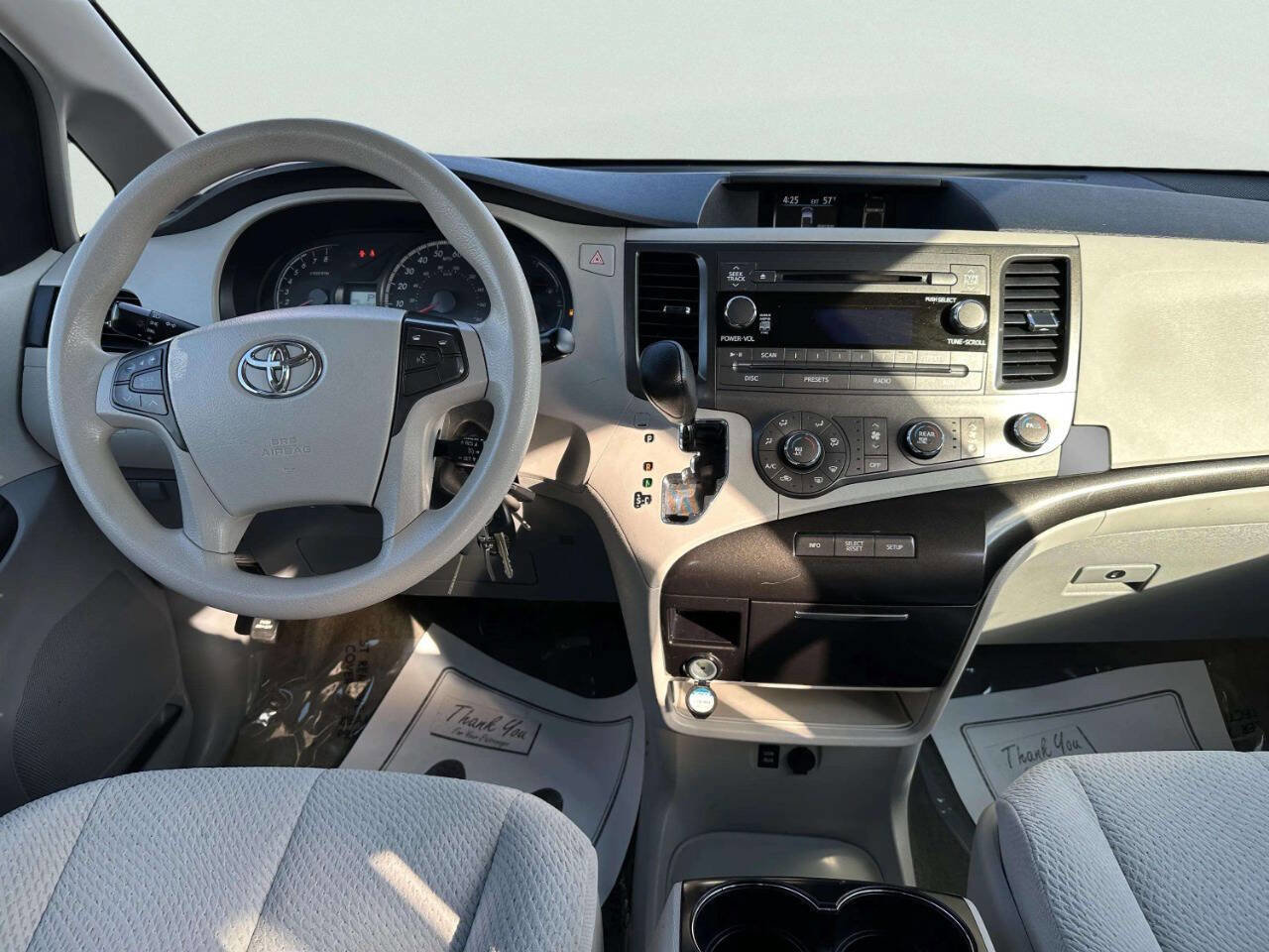 Used 2011 Toyota Sienna LE FWD image 18