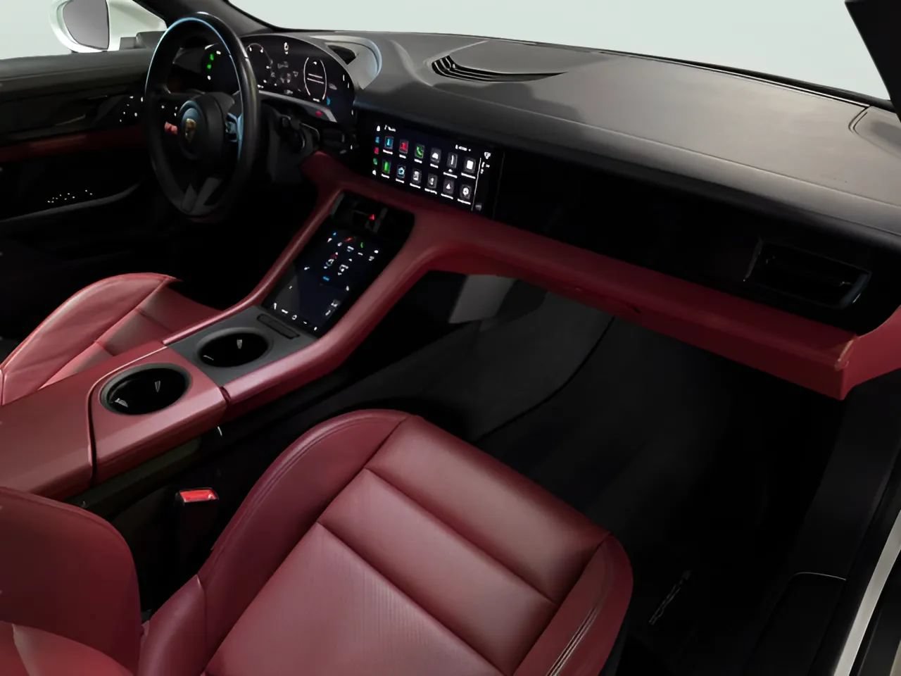 Used 2022 Porsche Taycan RWD image 24