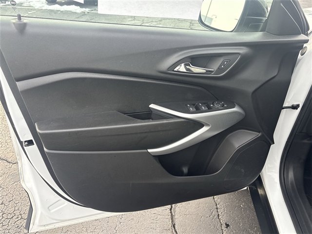 Certified 2024 Chevrolet Trax RS w/ Driver Confidence Package image 20