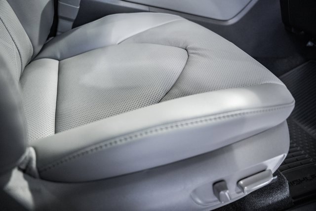 New 2025 Toyota Highlander Platinum image 37