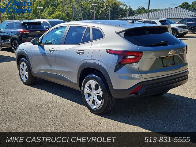 Used 2024 Chevrolet Trax LS FWD image 3