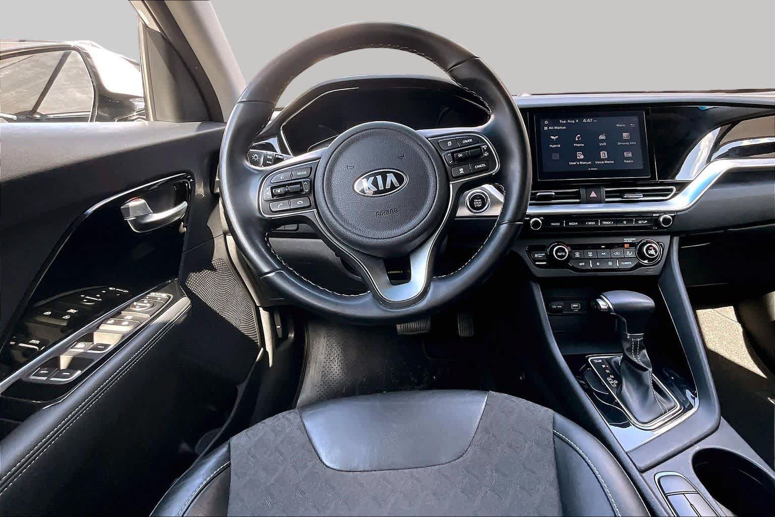 Used 2020 Kia Niro Touring FWD image 6