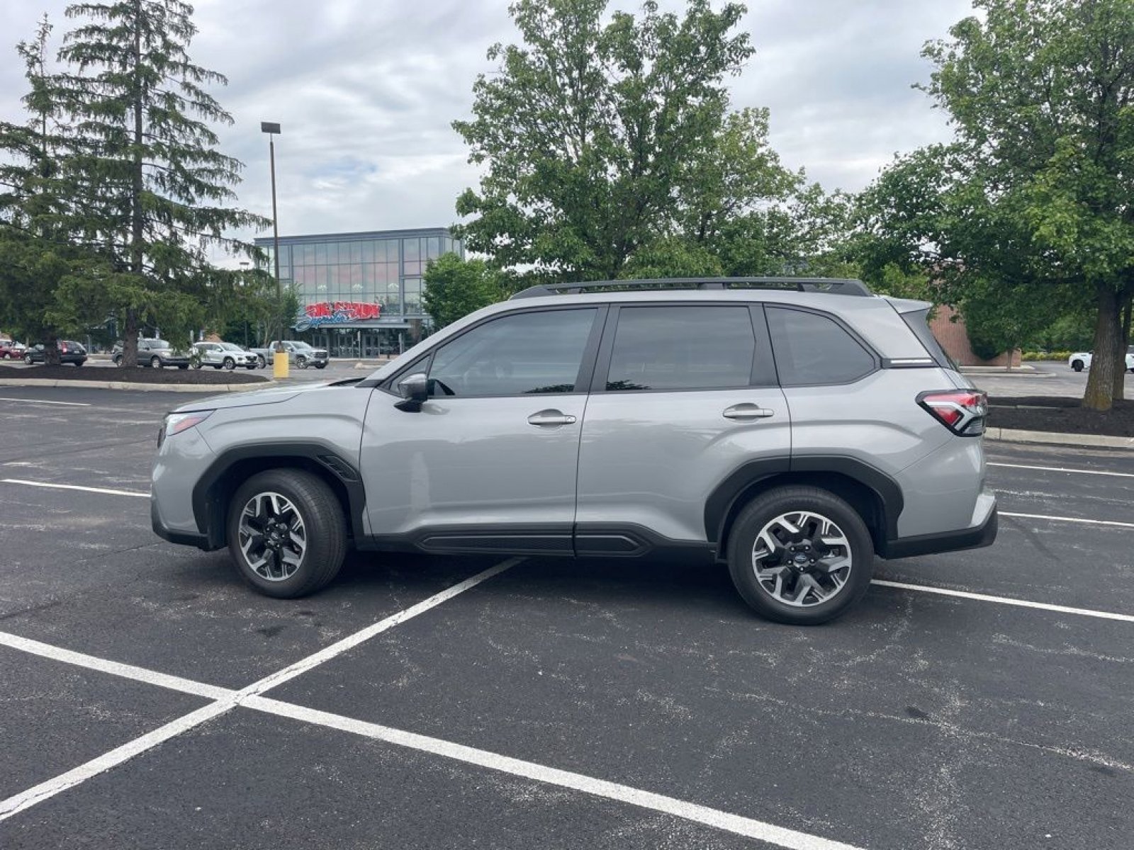 Used 2025 Subaru Forester Premium w/ Convenience Package #1 AWD/4WD image 7