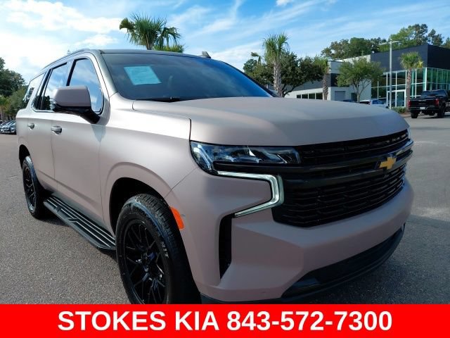 Used 2024 Chevrolet Tahoe Premier w/ Premium Package AWD/4WD image 3