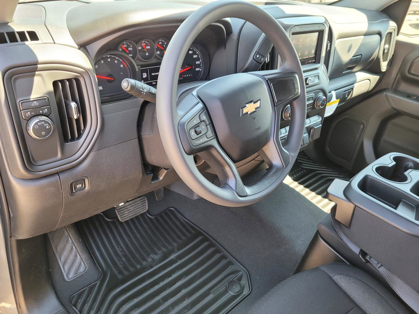 New 2026 Chevrolet Silverado 1500 Custom RWD image 15