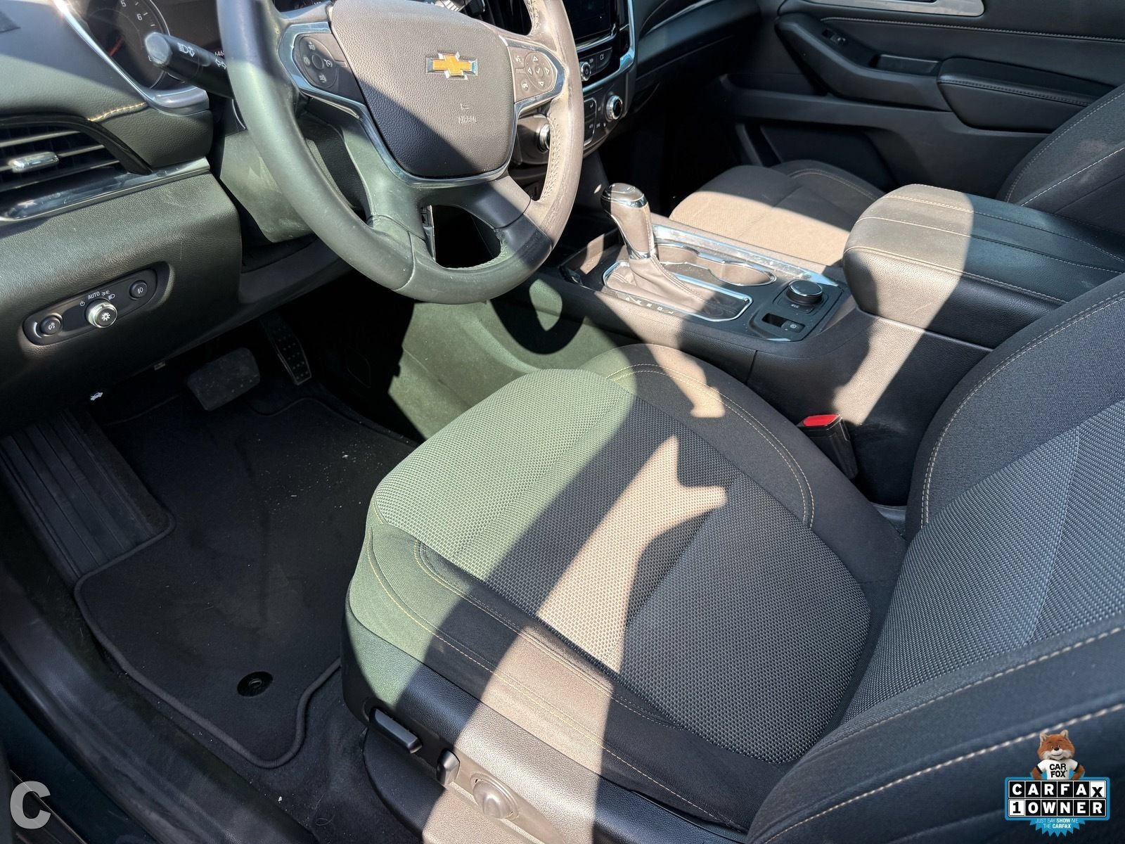 Used 2020 Chevrolet Traverse LT FWD image 13