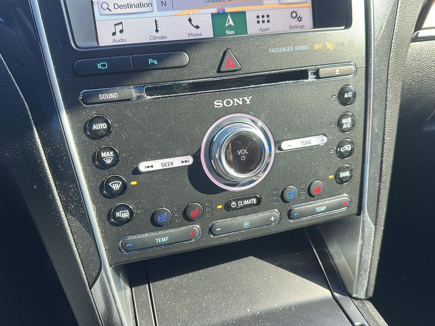 Used 2018 Ford Explorer Limited image 20