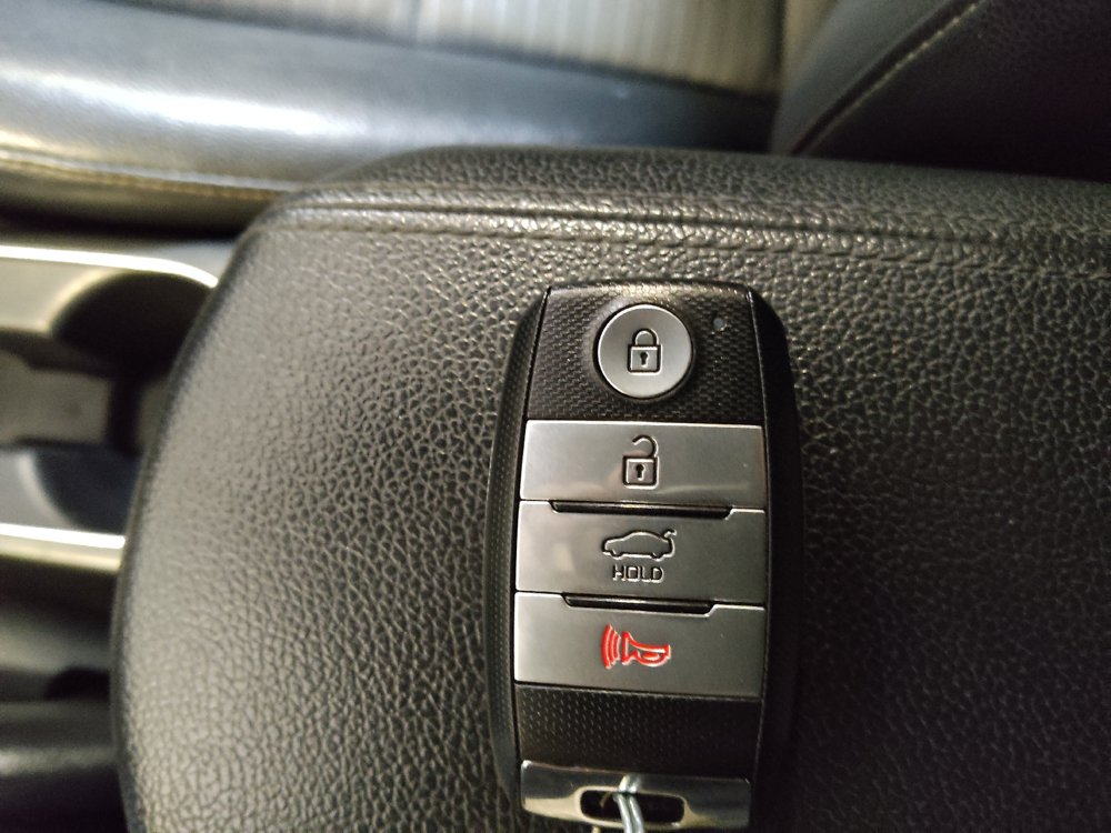Used 2016 Kia Forte SX FWD image 32