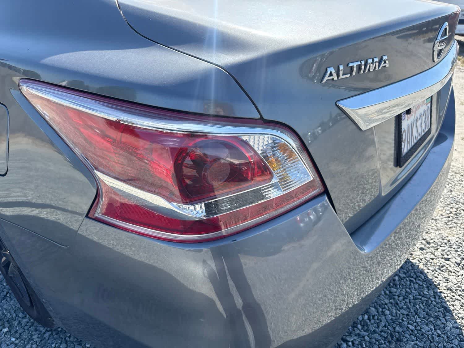 Used 2015 Nissan Altima 2.5 S w/ Power Driver Seat Package FWD image 5