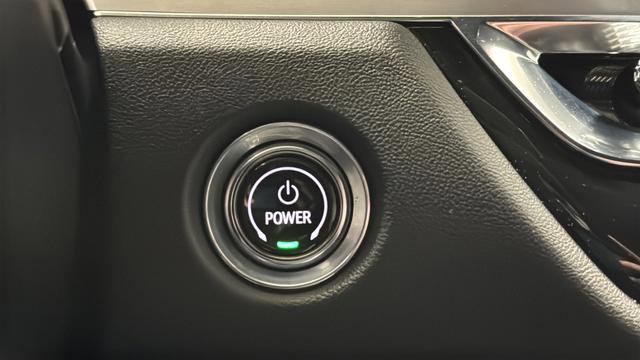 Used 2024 Cadillac Lyriq Luxury image 22