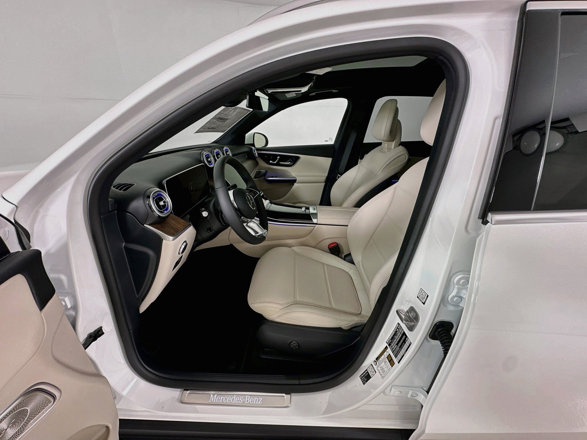 New 2027 Mercedes-Benz GLC 300 4MATIC image 23