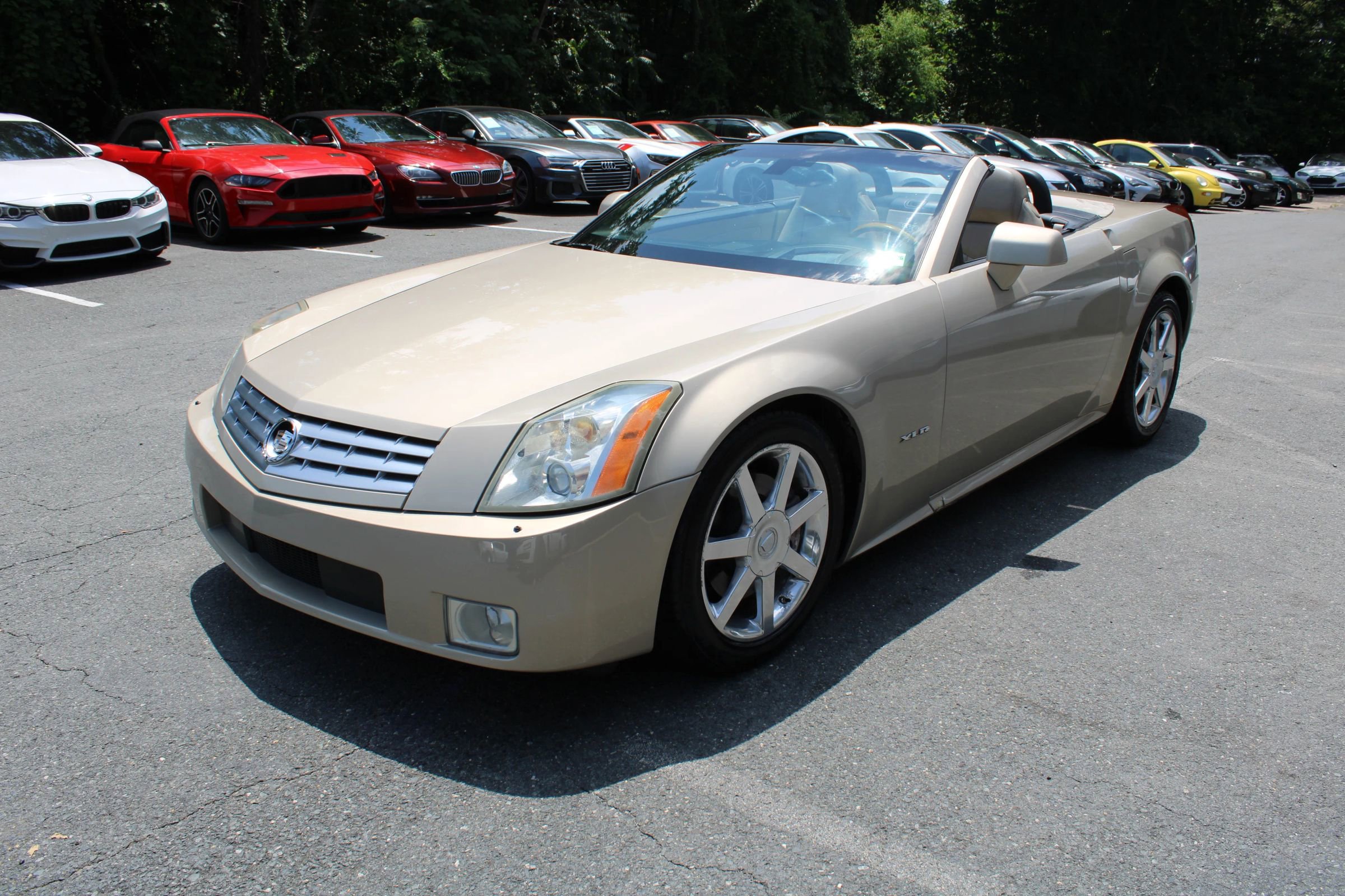Used 2006 Cadillac XLR image 12