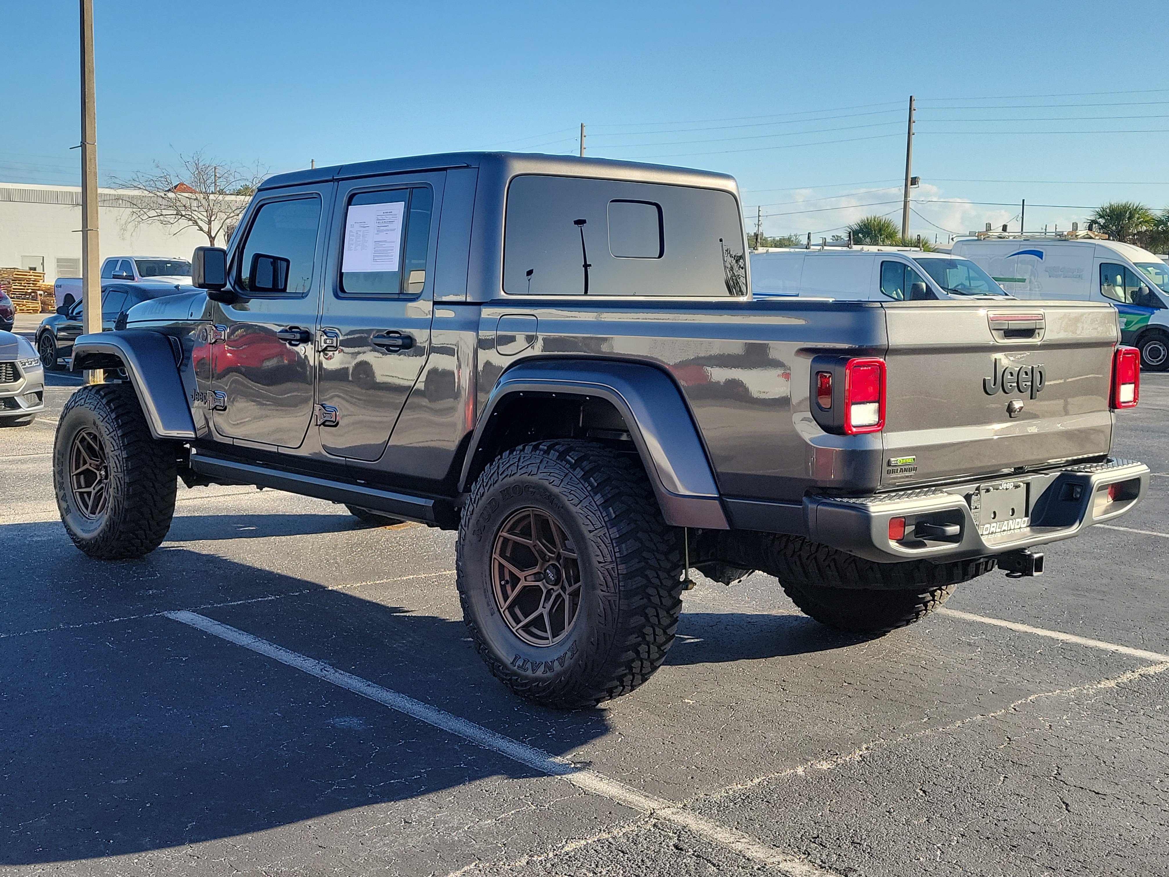 Used 2023 Jeep Gladiator Sport AWD/4WD image 5