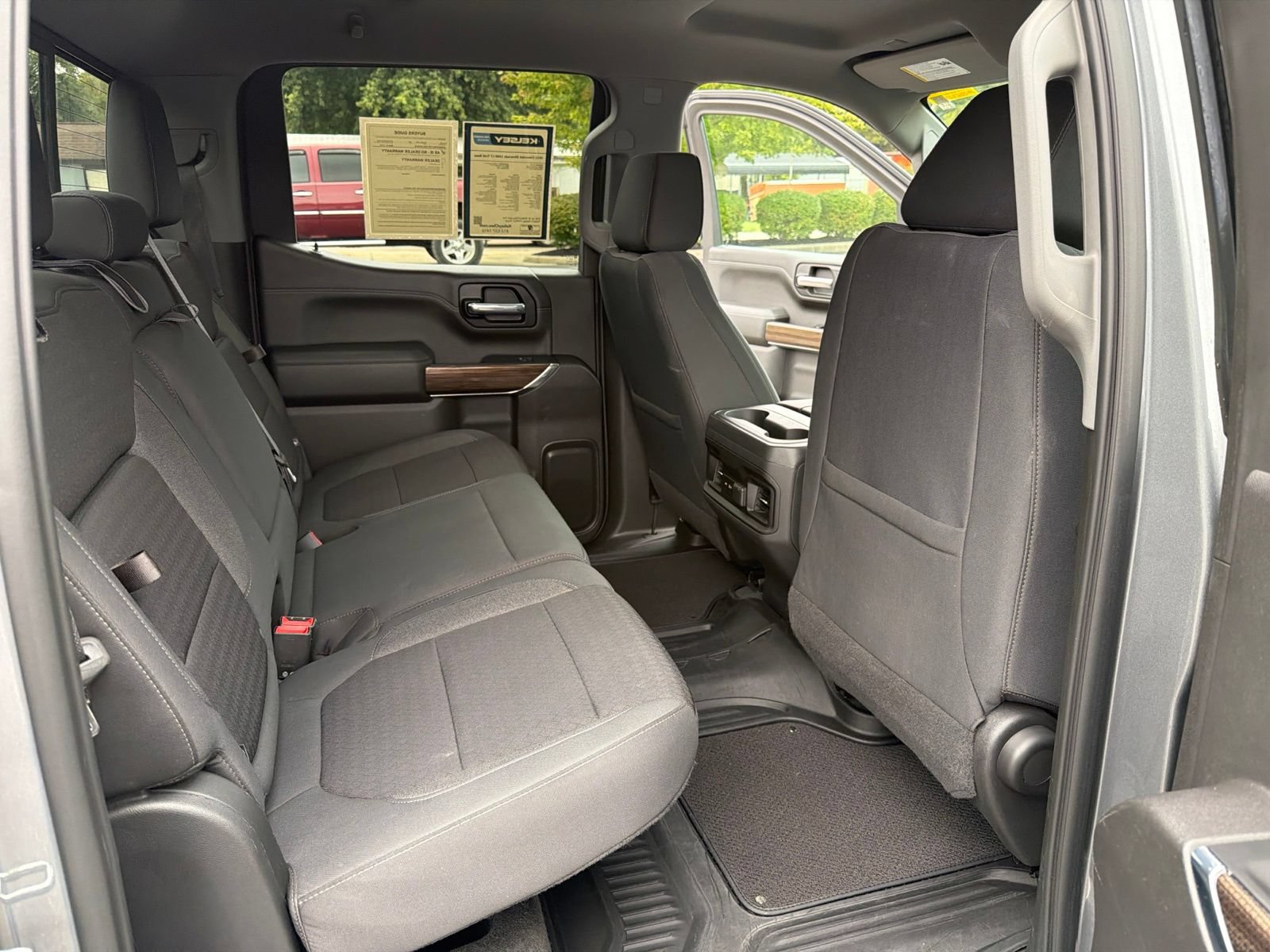 Used 2021 Chevrolet Silverado 1500 LT Trail Boss w/ Convenience Package II AWD/4WD image 31