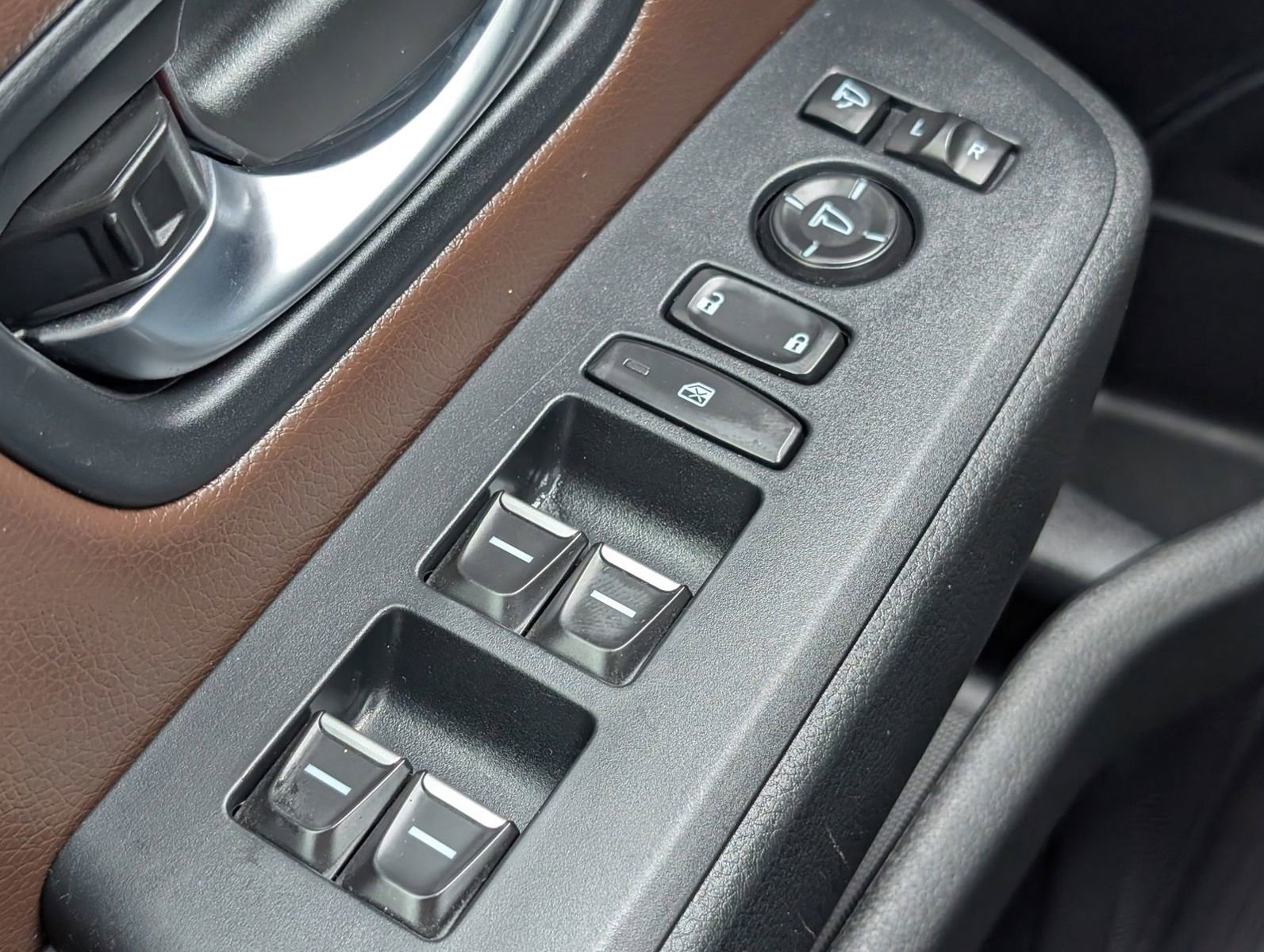 Used 2025 Honda Pilot Elite image 14