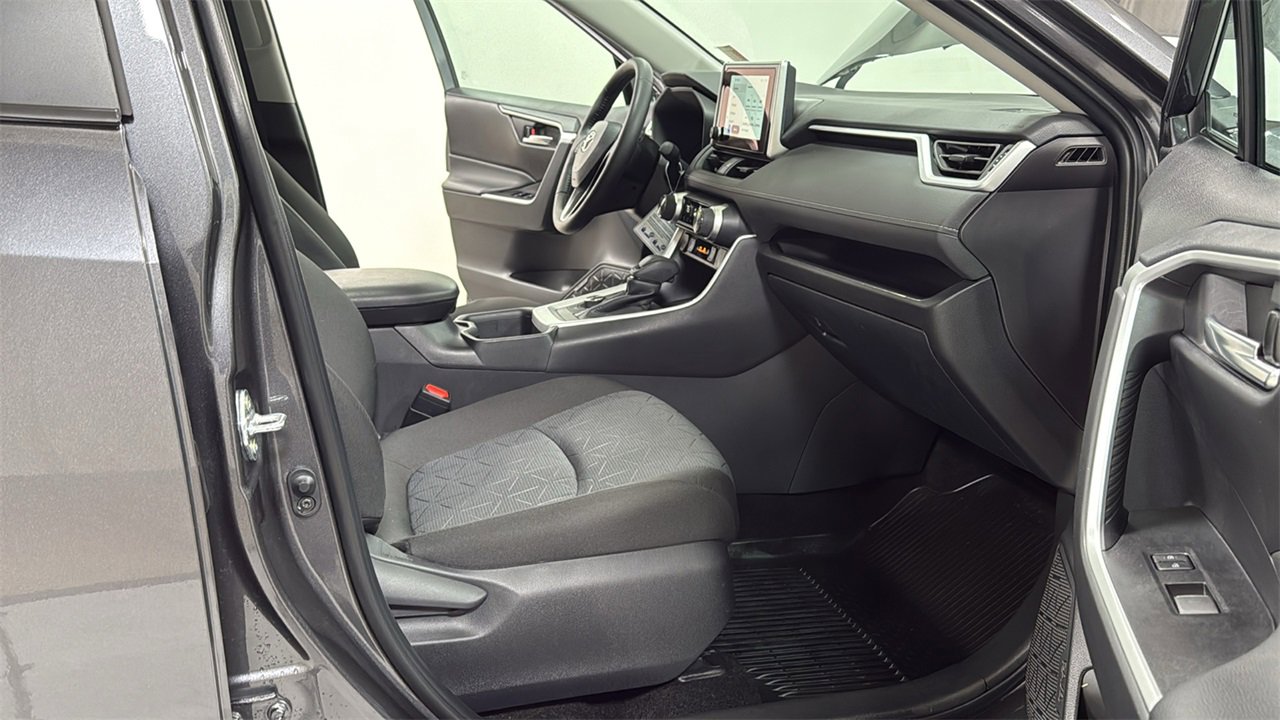 Certified 2025 Toyota RAV4 XLE image 18