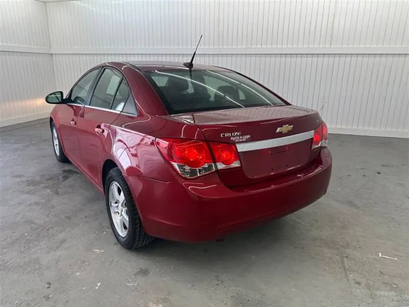 Used 2011 Chevrolet Cruze LT image 7