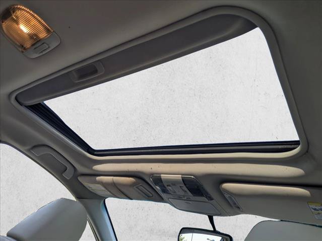Used 2014 Subaru Outback 2.5i Limited w/ Moonroof Package AWD/4WD image 18
