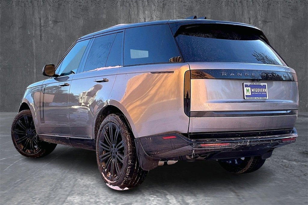 New 2026 Land Rover Range Rover SE image 3
