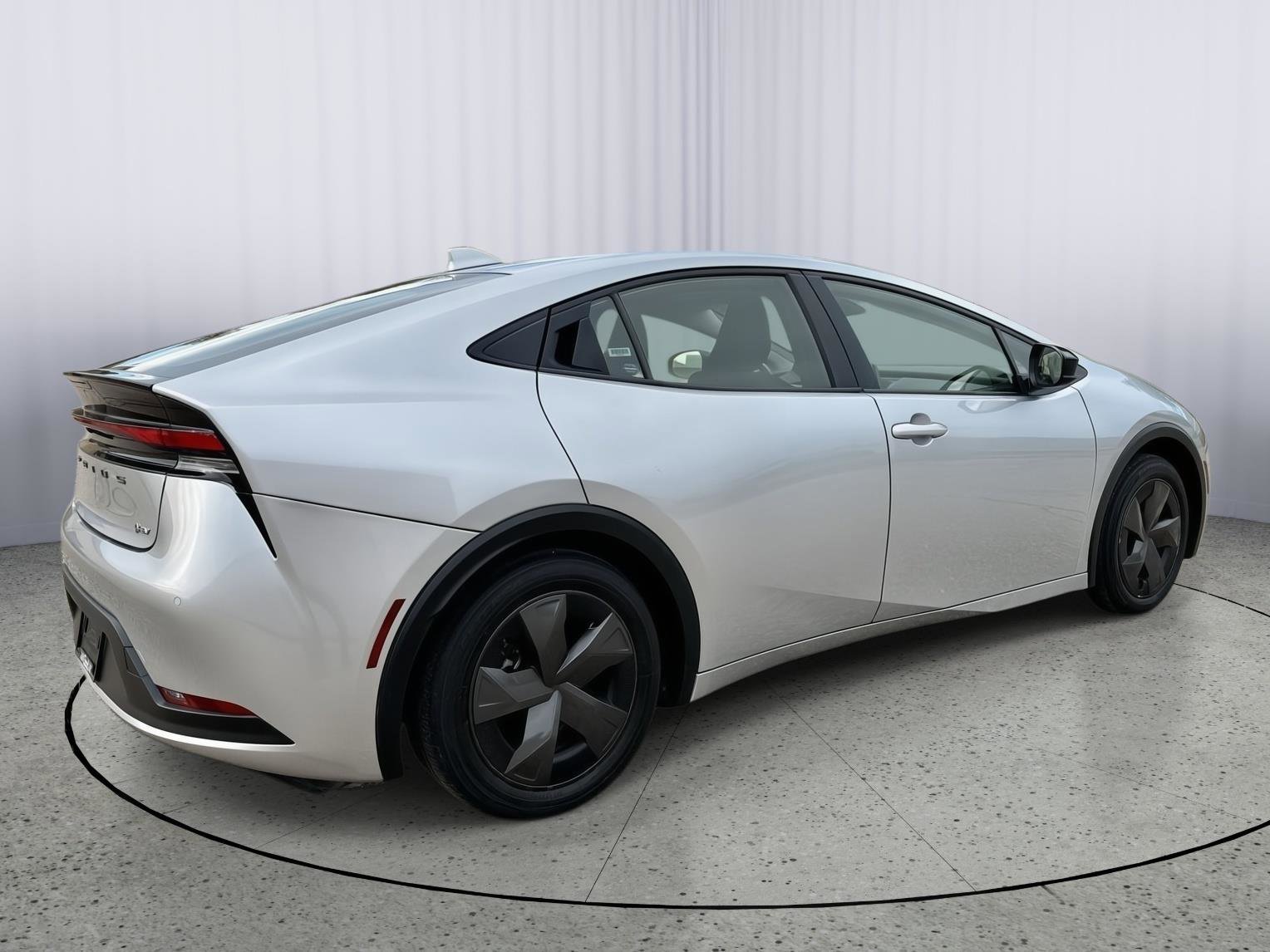 Used 2024 Toyota Prius LE image 6