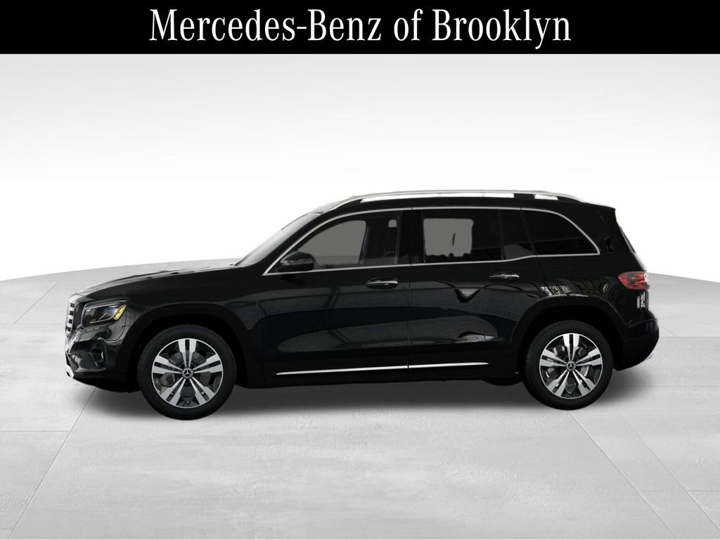 Used 2025 Mercedes-Benz GLB 250 4MATIC image 35
