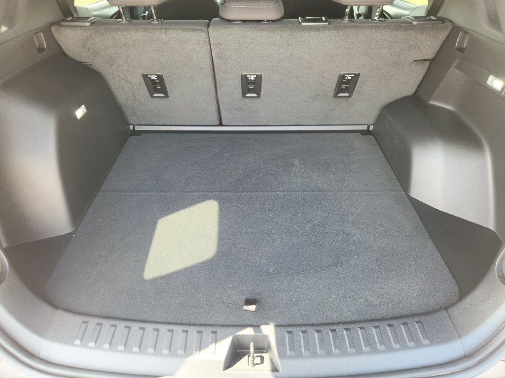 Used 2026 Chevrolet Equinox LT w/ Safety and Technology Package FWD image 25