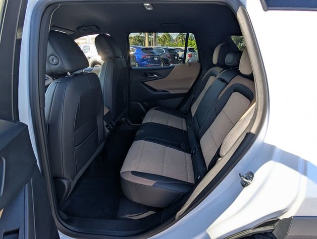 Used 2025 Chevrolet Equinox ACTIV w/ Safety and Technology Package image 9