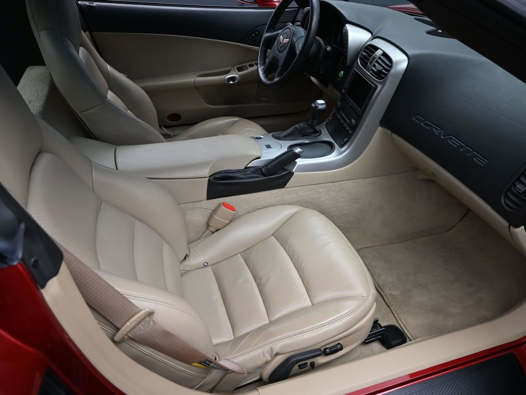 Used 2005 Chevrolet Corvette Coupe w/ Preferred Equipment Group image 7
